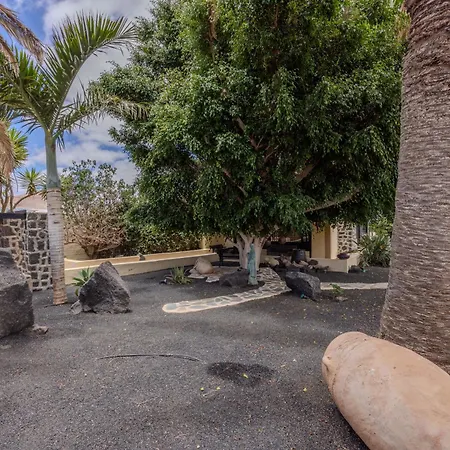 Luxury Canarian With Large Pool In Costa Apartamento