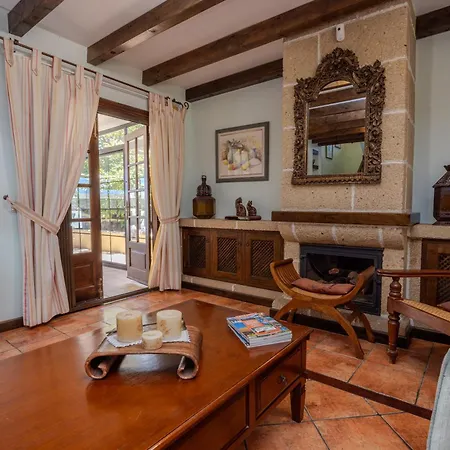 Apartmán Luxury Canarian With Large Pool In Costa Teguise (Lanzarote)