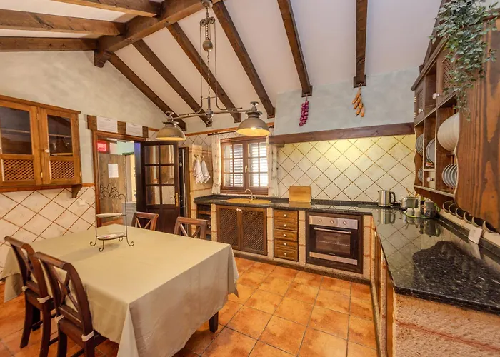 Luxury Canarian With Large Pool In Costa Appartement