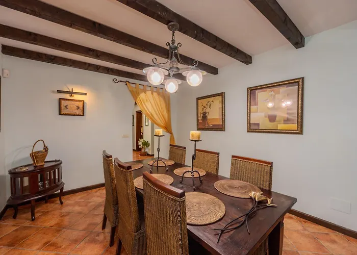 Appartement Luxury Canarian With Large Pool In Costa Teguise (Lanzarote)