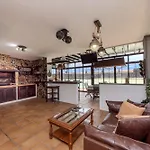 Luxury Canarian With Large Pool In Costa *