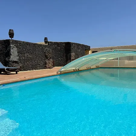 Luxury Canarian With Large Pool In Costa 테기세