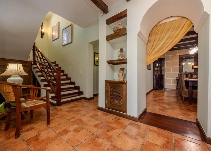 Luxury Canarian With Large Pool In Costa 아파트